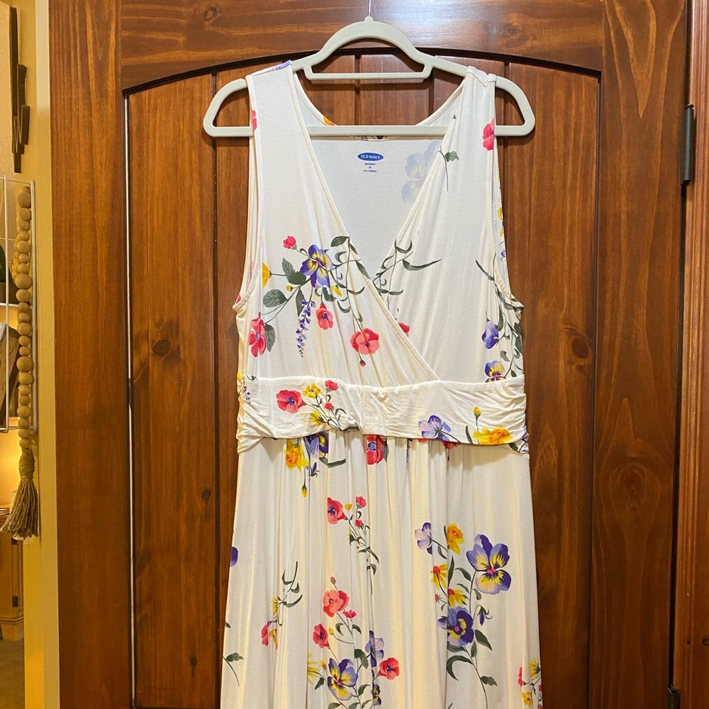 Maternity Waist-Defined Cross-Front Jersey Dress
